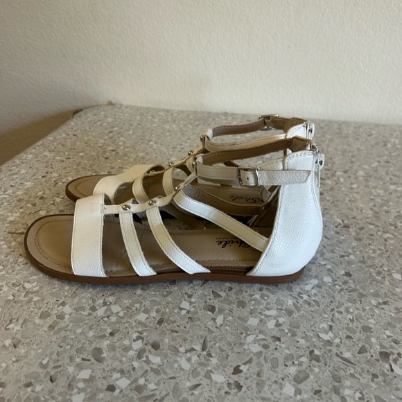 Life stride Soft System 7 1/2 White Strappy Sandals - Picture 5 of 7